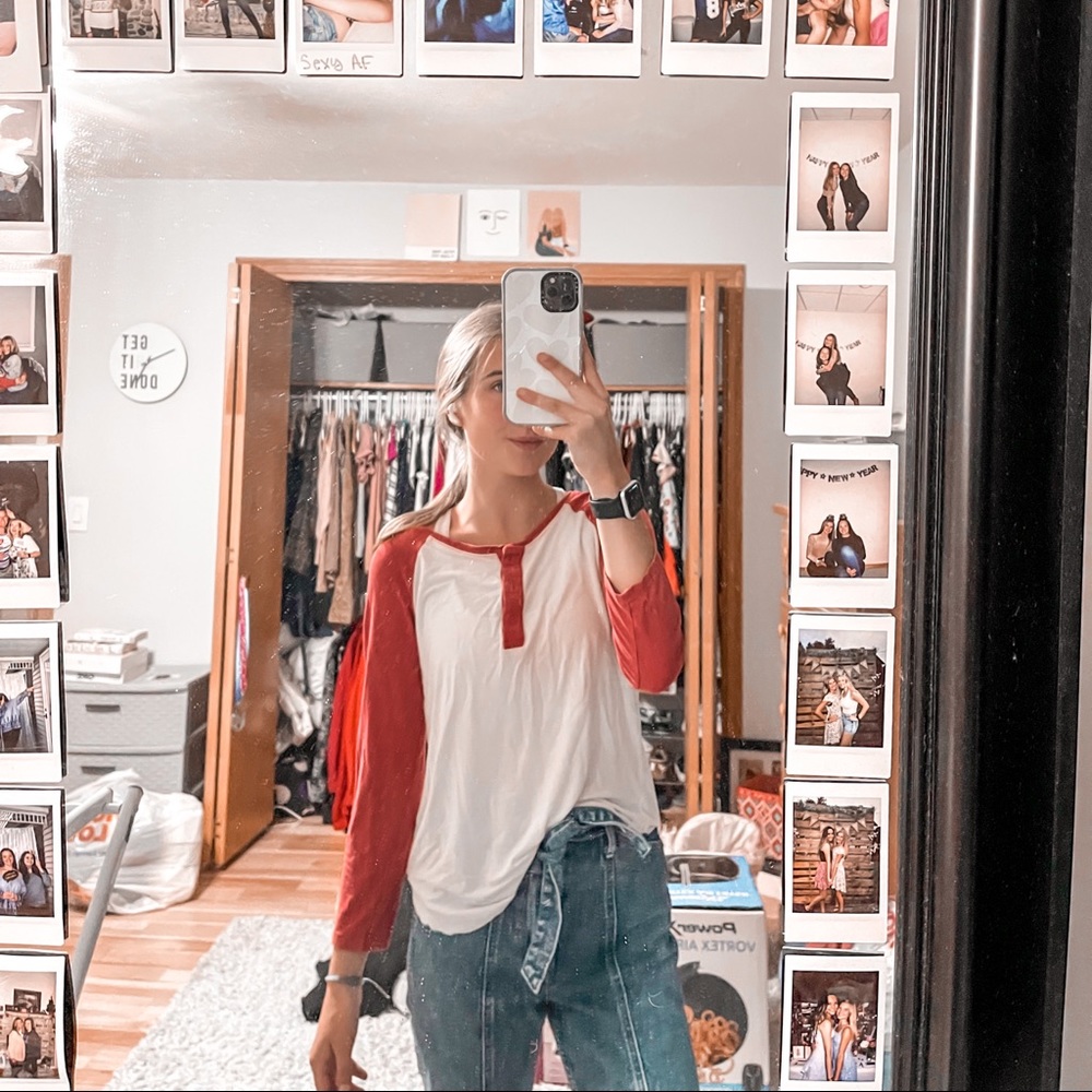 Baseball tee